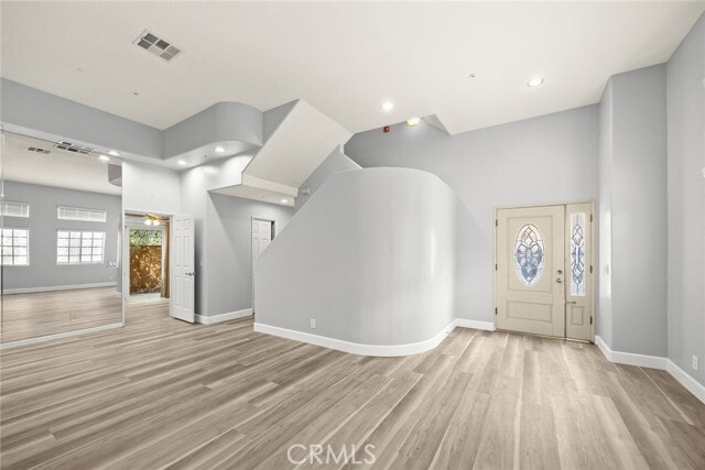 Photo - 319 California St