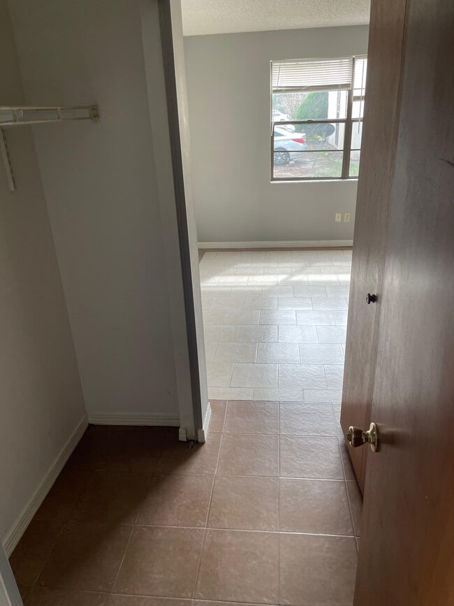 471 Bentwood Ln Unit 471 Bentwood Lane UNIT B