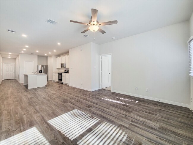 Photo - 16954 Pandora Wy