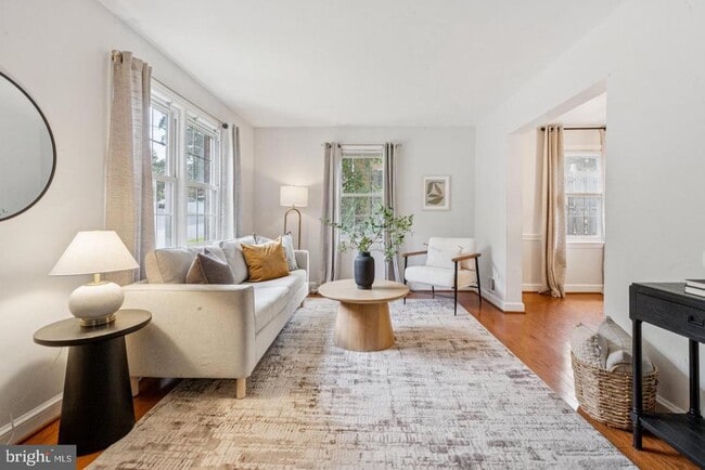 Photo - 1119 S Edison St