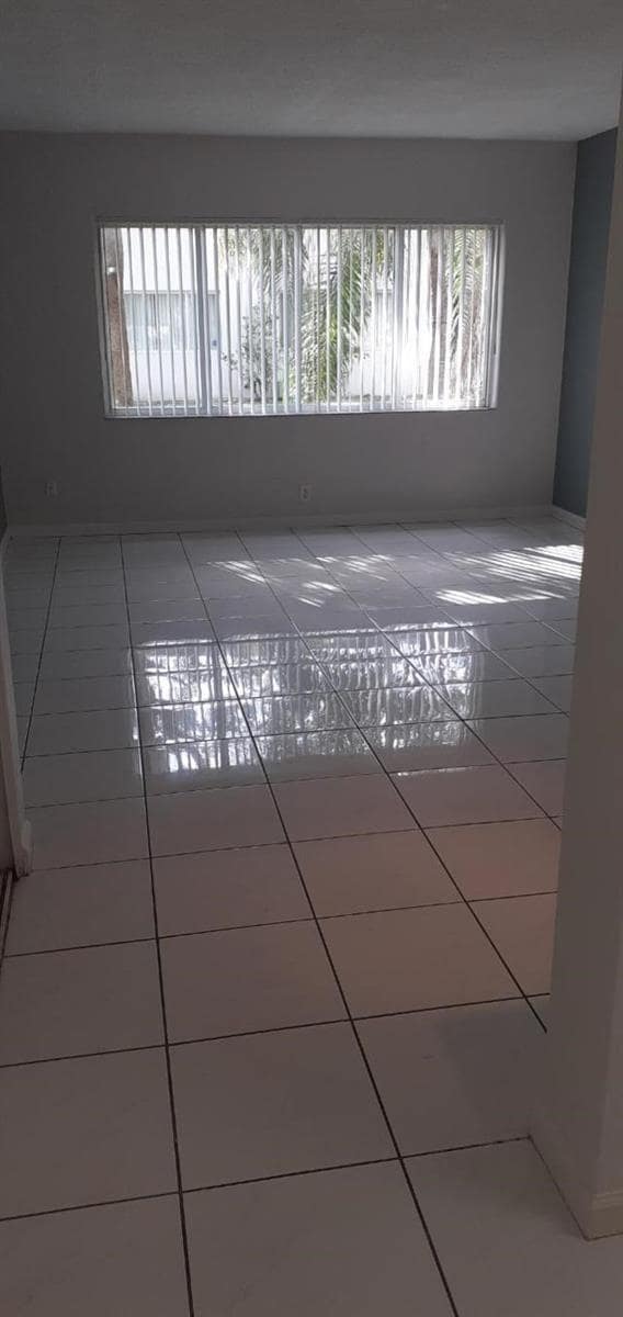 Photo - 101 SE 6th Ave