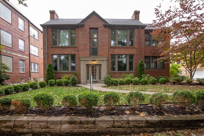 Building Photo - 7535 Oxford Dr Unit 1E