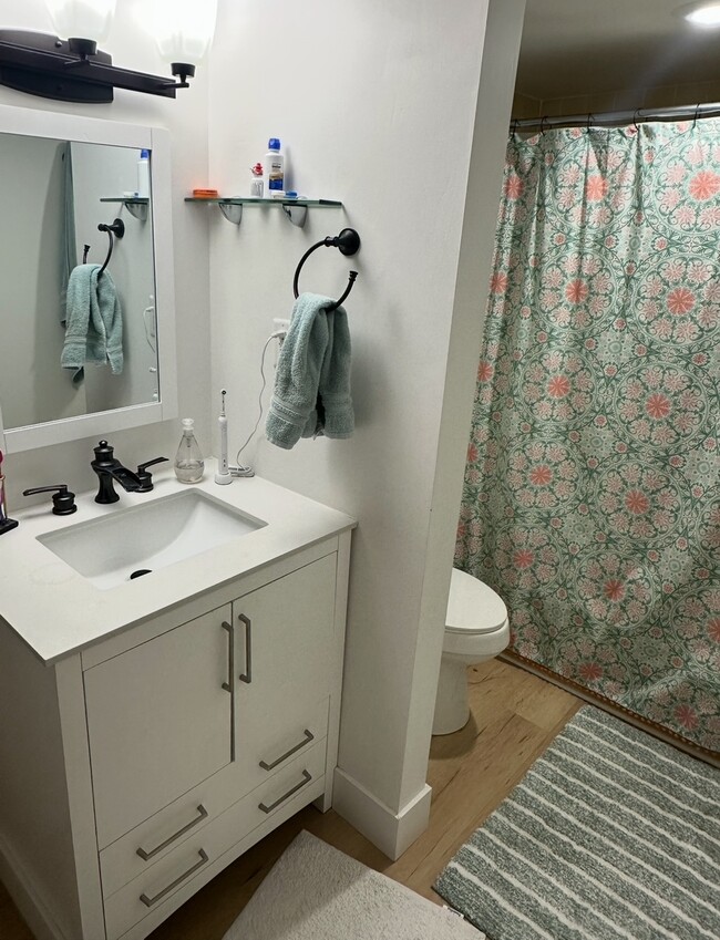 Photo - 2700 N Shore Dr Unidad G24