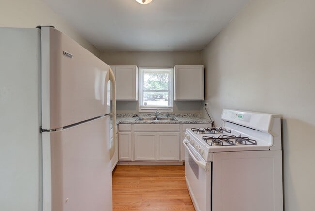 Photo - COMING SOON! Newly Renovated 2 Bed / 1 Bath house! Apply today!