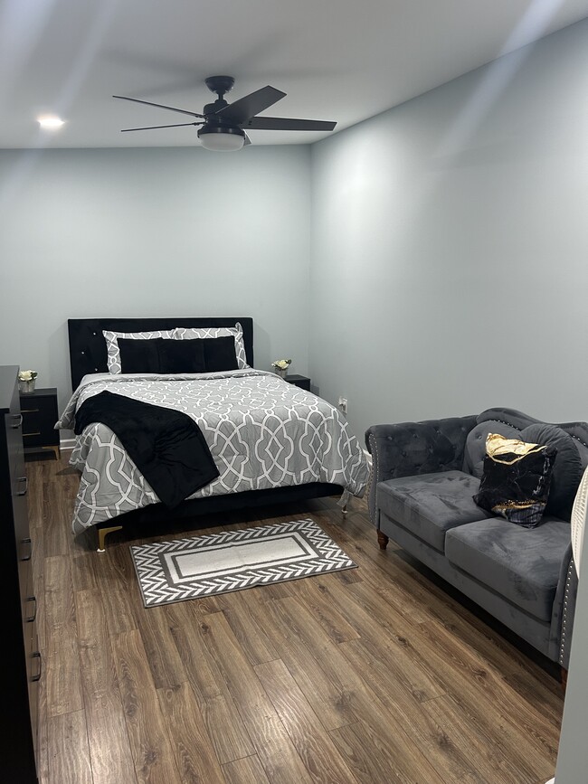 Photo - 8323 Tudor Dr