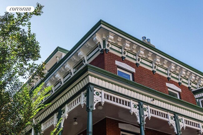 Photo - 1450 Pacific St