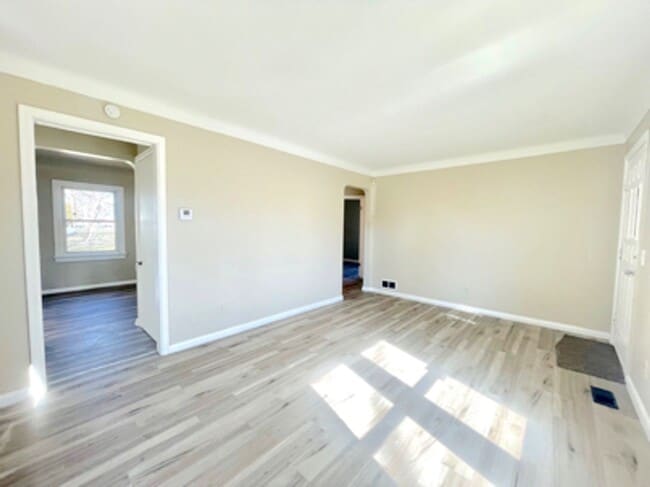 Photo - 3 Bed 1 Bath