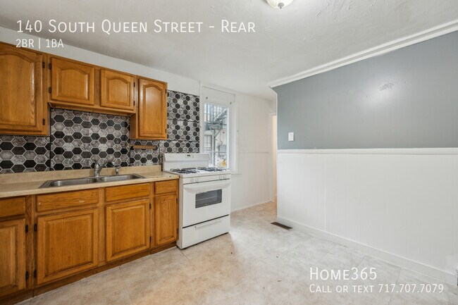 Photo - Charming Traditional Unit at Rear York hea...
