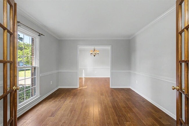 Photo - 128 Stone Lake Ct