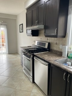 Photo - 276 Countrystone Crescent Unité Upper