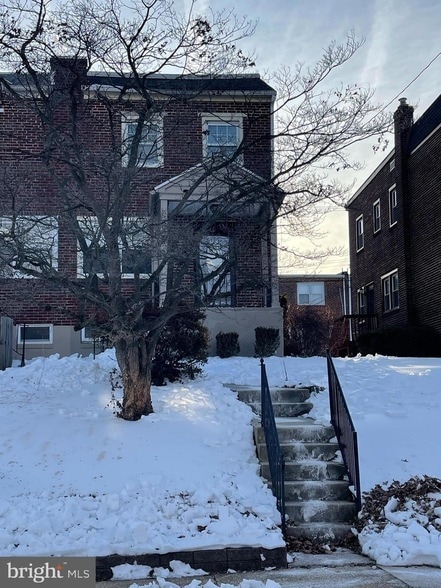 Photo - 514 W 39th St