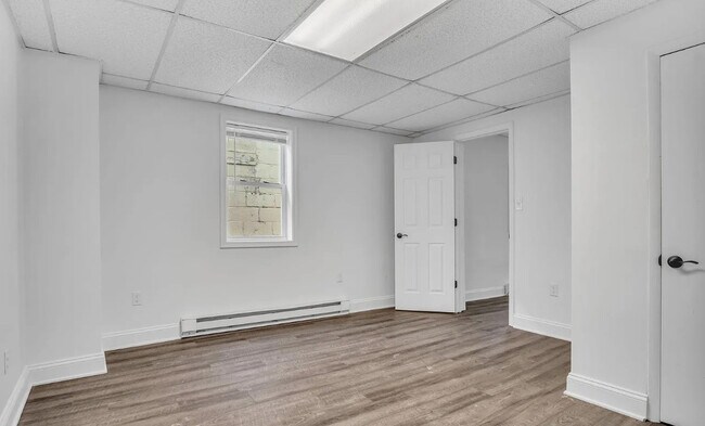 Photo - 7 S Market St Unit #1