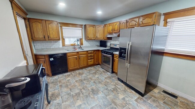 Photo - 2554 1st Ave