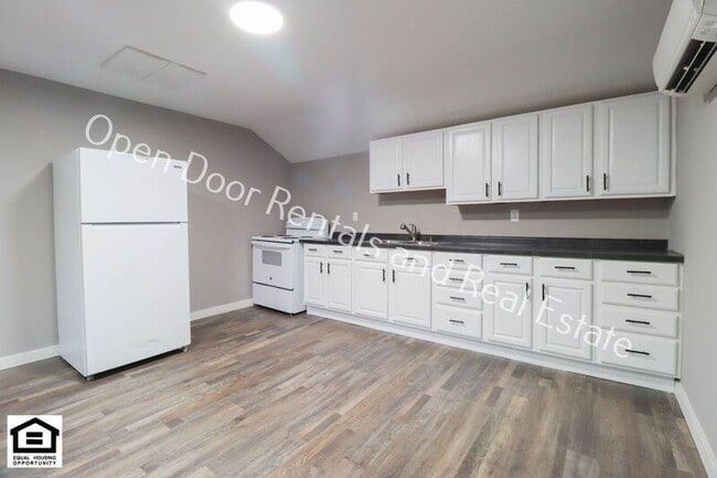 Photo - 315 S Washington St Unit B