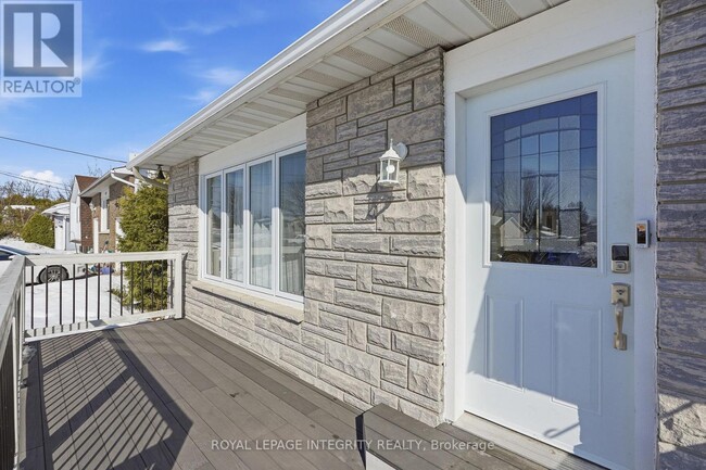 Photo - 1011 St Jacques St