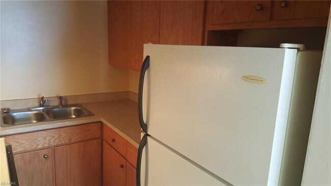 Photo - 939 Holladay St