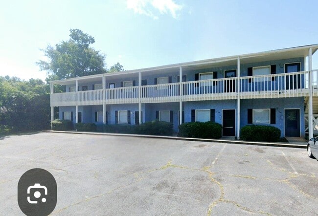 Building Photo - 610 Putters Ln