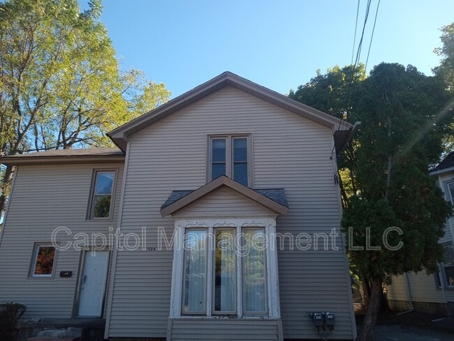 Building Photo - 1126 Seymour Ave Unit 1 Rental