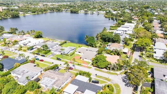 Photo - 1961 NE 188th St