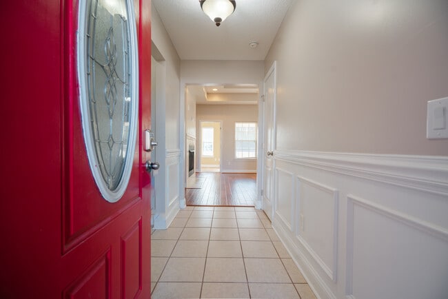 Photo - 59 Forest St NE