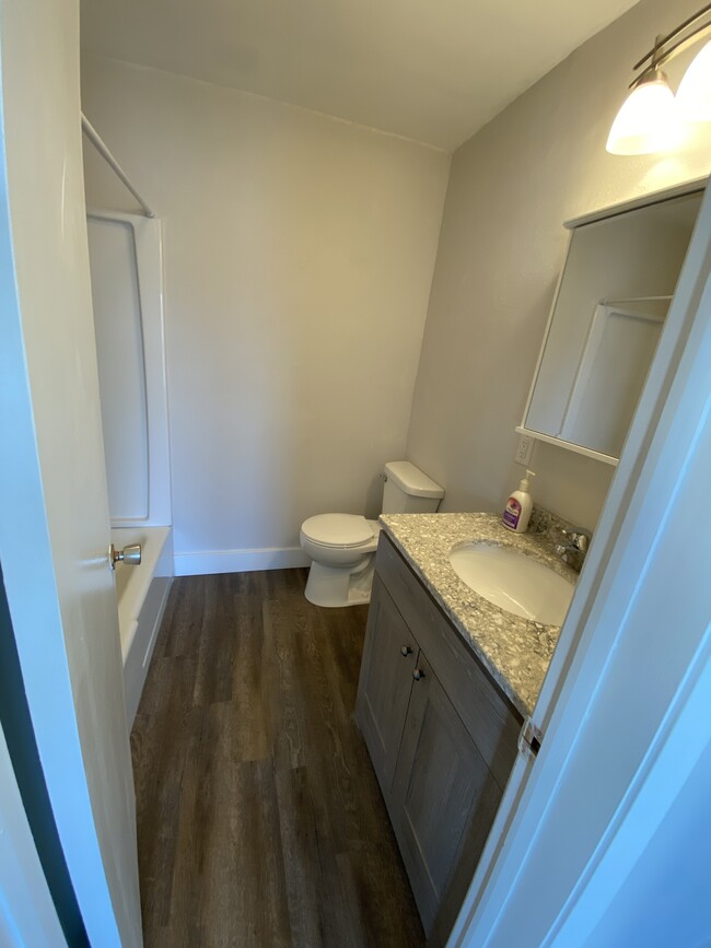Photo - 200 N Main St Apartments Unit 200 N. Main