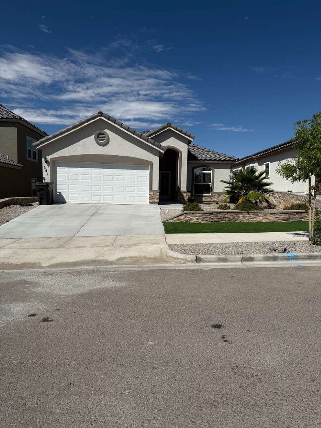 Photo - 241 Penbridge Pl