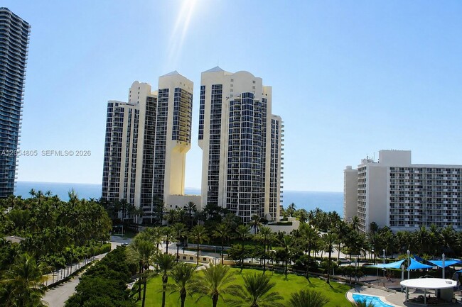 Photo - 19370 Collins Ave Unit 915