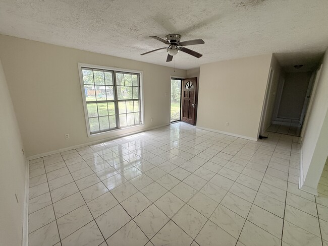 Photo - 7700 Elder Ferry Rd