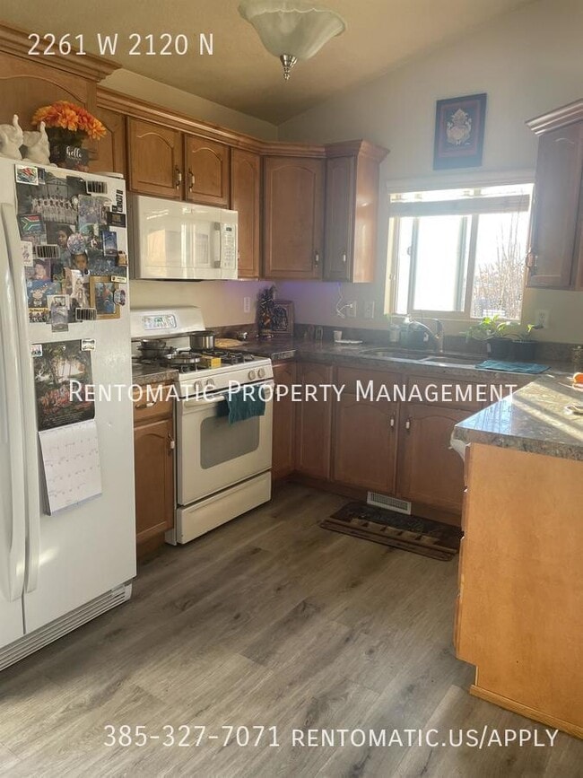 Photo - 2261 W 2120 N