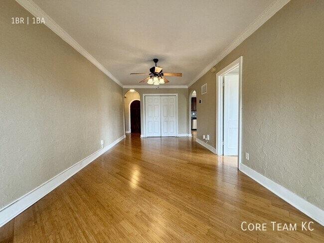 4804 Jefferson St Unit 301