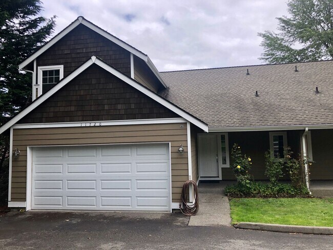 Kent Duplex - Kent Duplex House