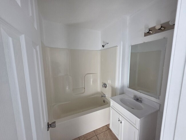 Photo - 400 Elliott Ln