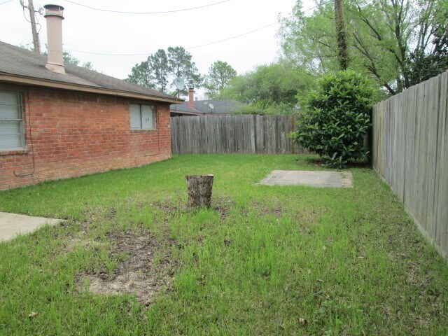 Photo - 811 Whispering Pine Dr