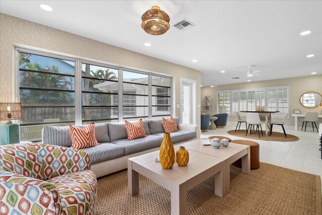 Photo - 2412 N Lakeside Dr