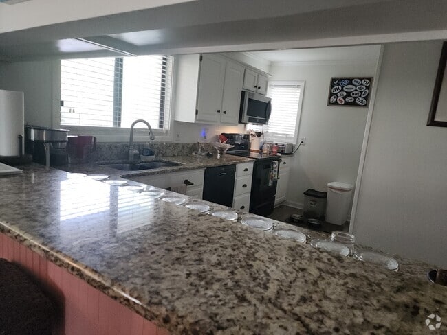 Building Photo - 7600 N Ocean Blvd Unit 302 Rental