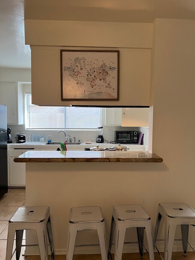 1331 Berkeley St Unit 3