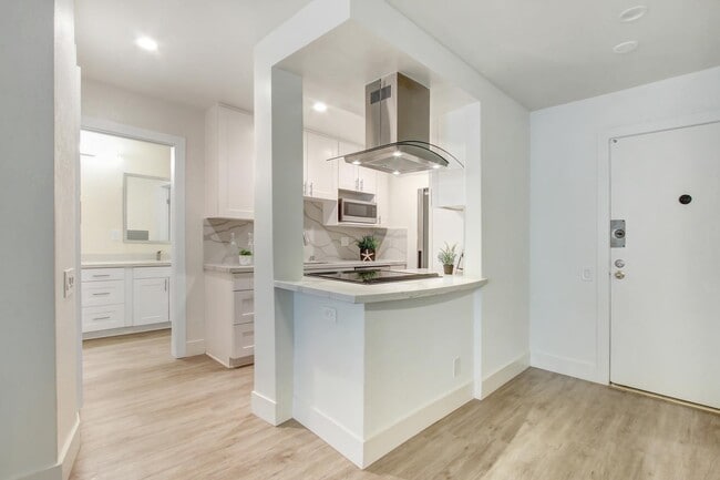 Woodcliff Apartments