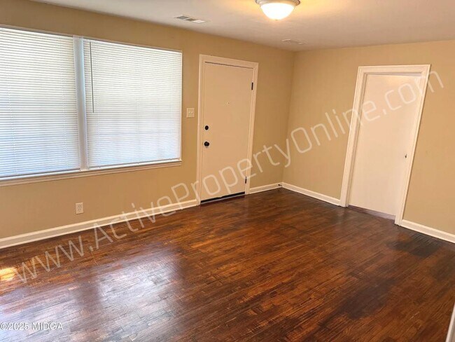 Photo - 2769 Nancy Dr