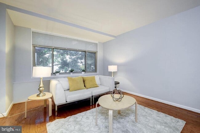 Photo - 2401 H St NW Unit 307