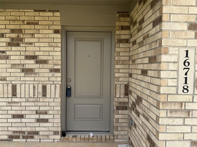 Photo - 16718 Spotted Oak Dr