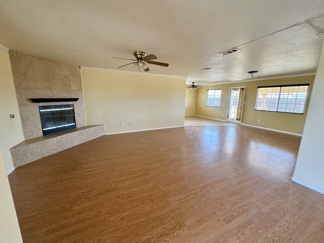 Photo - 9000 Underwood Ave