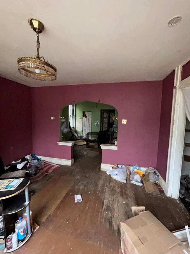 Photo - 351 Lagro Ave