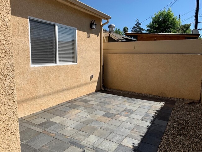 Photo - 15038 Friar St