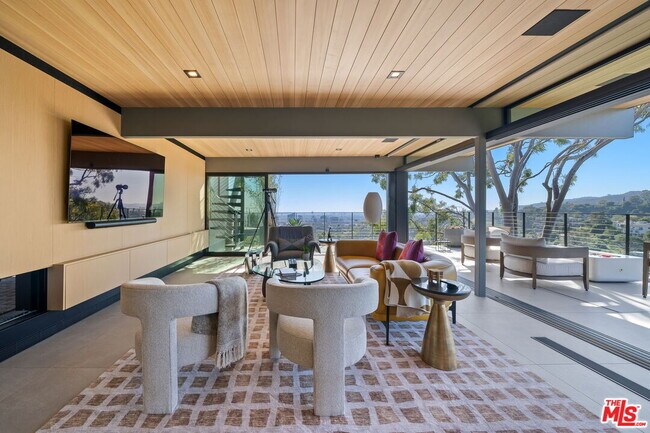 Photo - 5671 Spreading Oak Dr