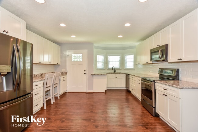 Photo - 418 Silver Springs Ln