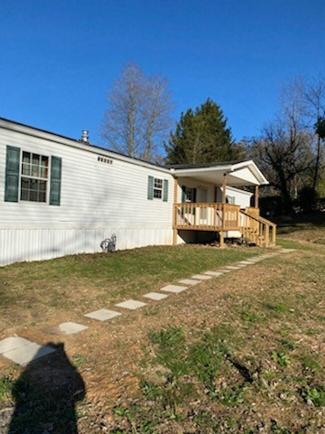 Three Bedroom Manufactured Home in Teays V... - Three Bedroom Manufactured Home in Teays V...