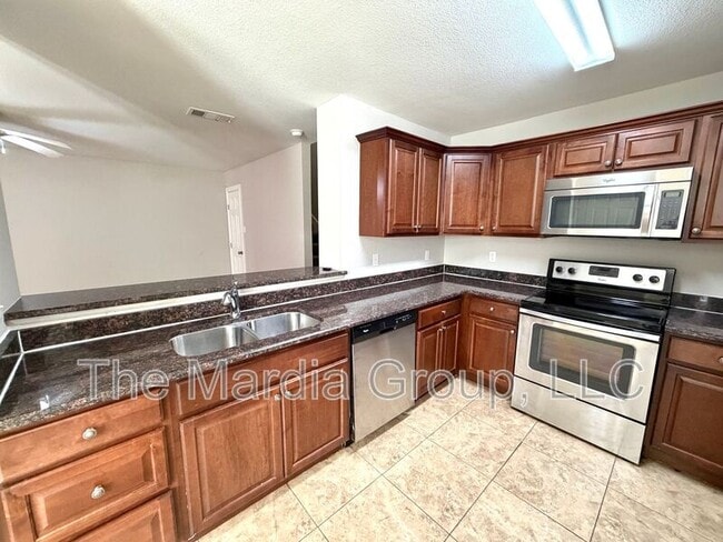 Photo - 2337 Bloomfield Dr