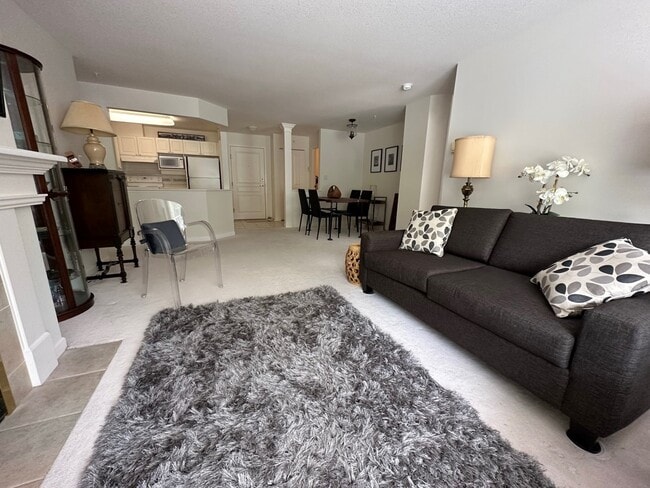 Photo - 5650 Edgewater Ln