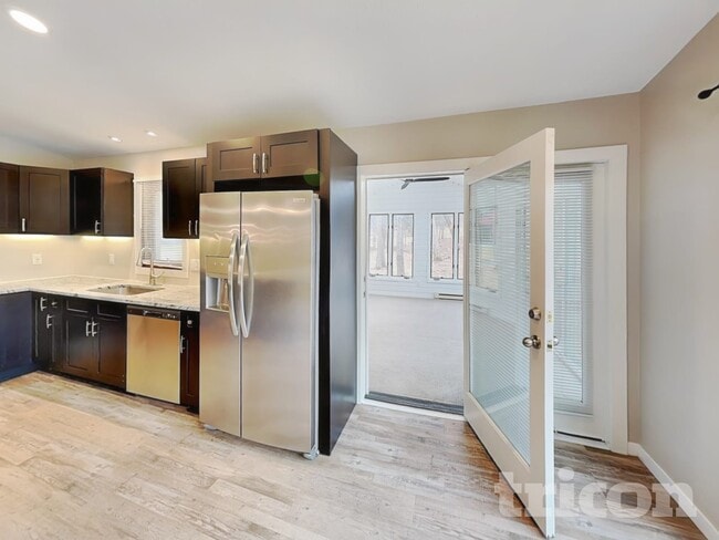 Photo - 14150 Rolling Oaks Cir NE