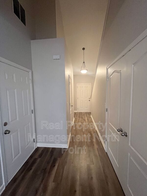 Photo - 884 Lobdale Falls Dr